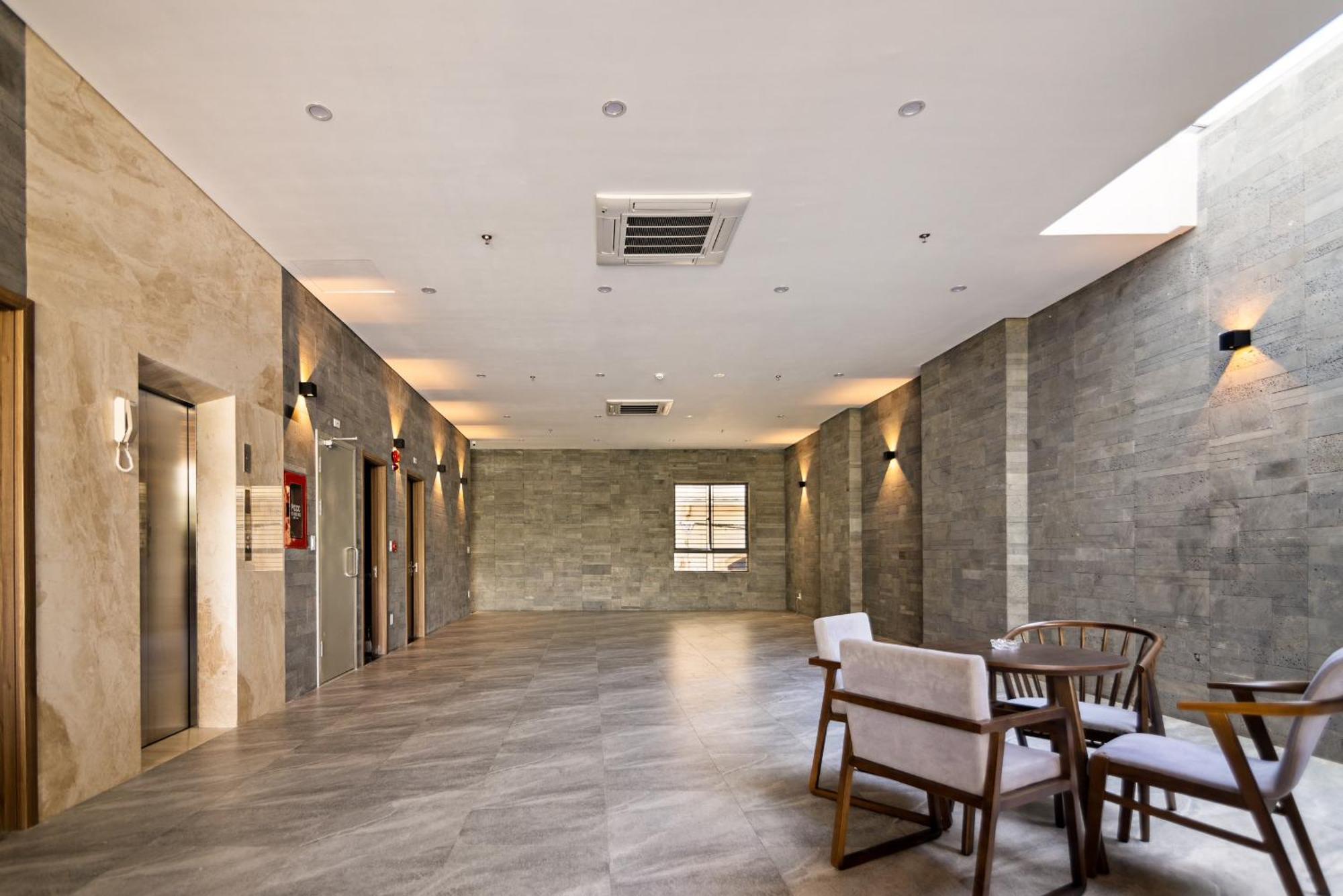 Hoang Thinh Hotel & Apartment Danang Exterior photo